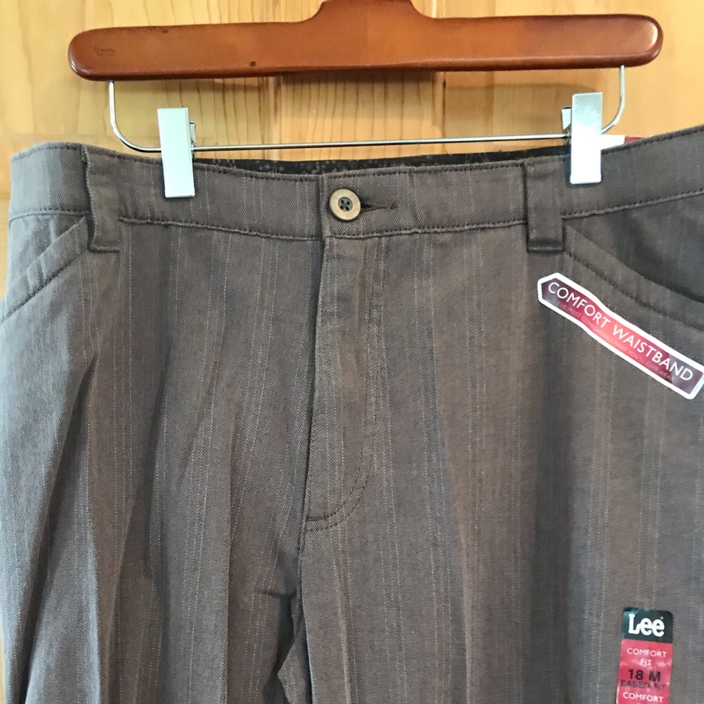 NWT Women’s LEE Comfort Waist Trousers